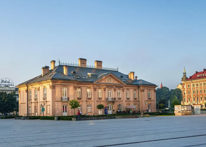 Central Palace